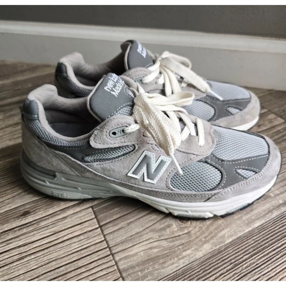 Women’s Size 7 New Balance 993 Grey Athletic Shoes